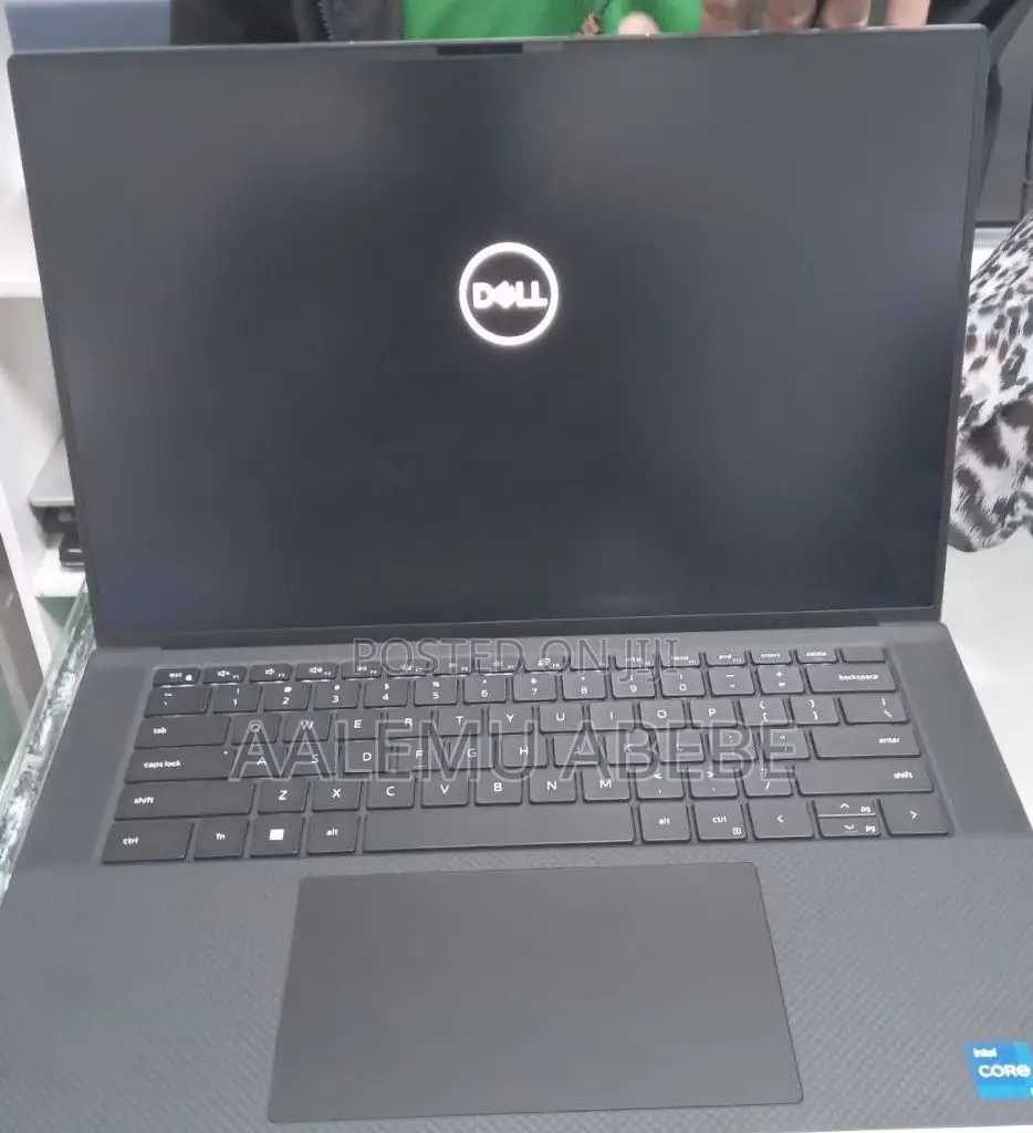 New Laptop Dell XPS 15 16GB Intel Core I7 SSD 512GB