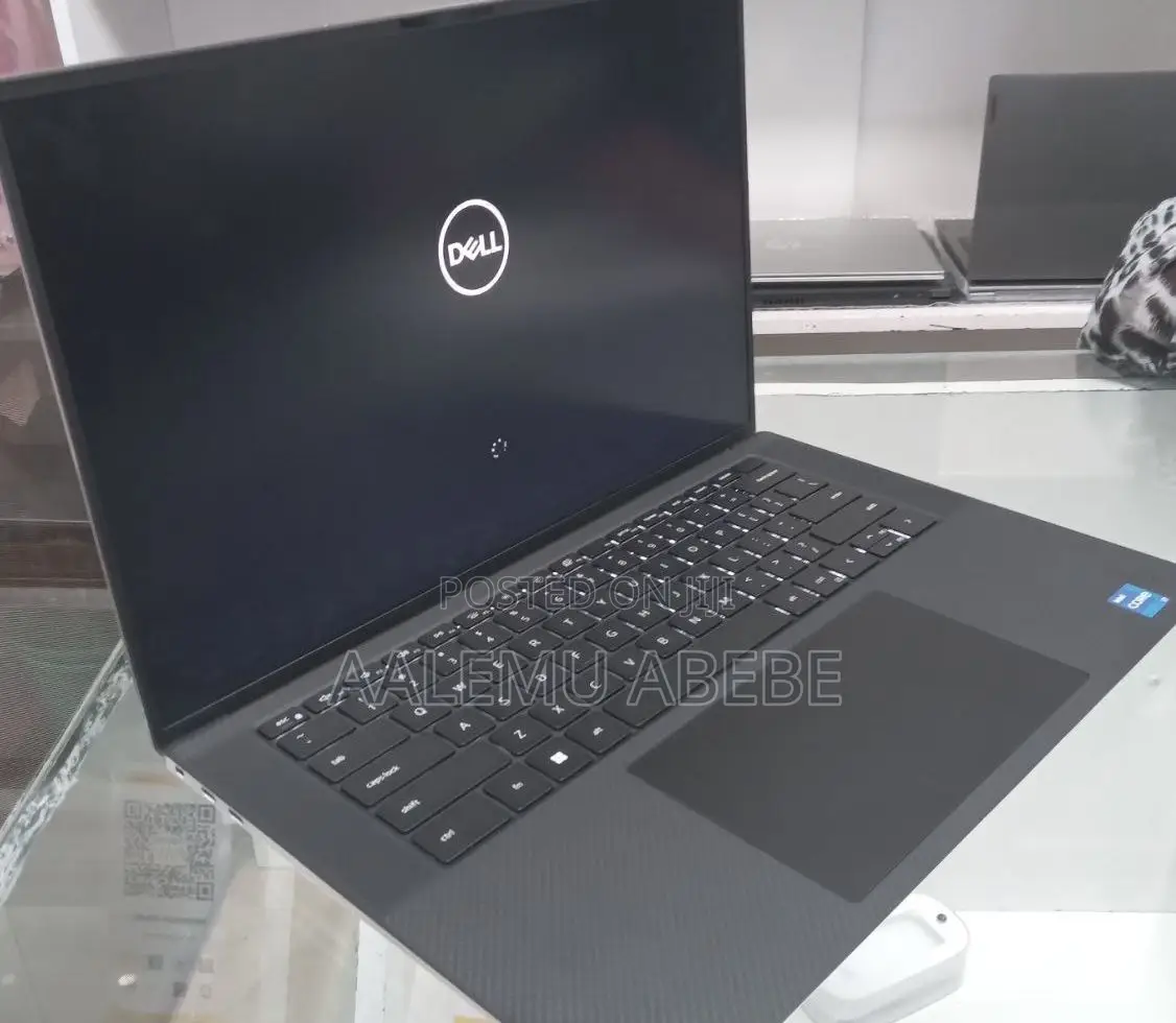 New Laptop Dell XPS 15 16GB Intel Core I7 SSD 512GB