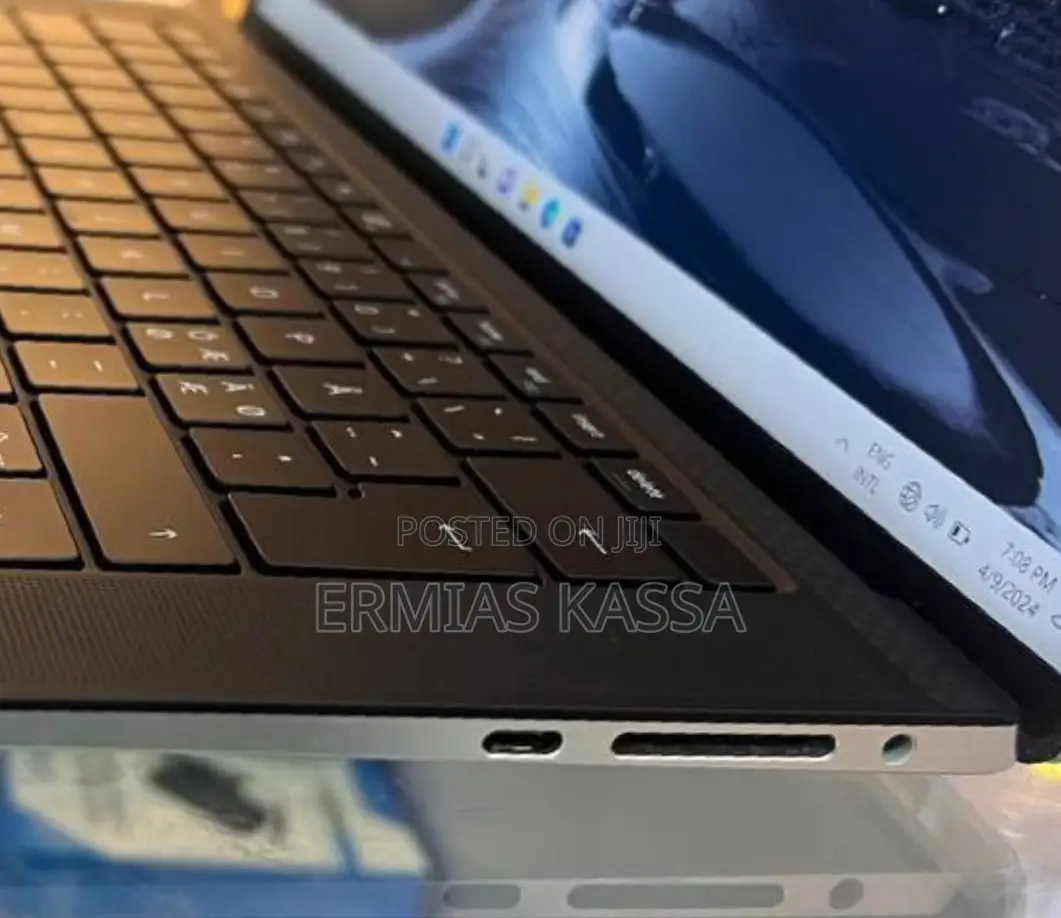 New Laptop Dell XPS 15 16GB Intel Core I7 SSD 512GB