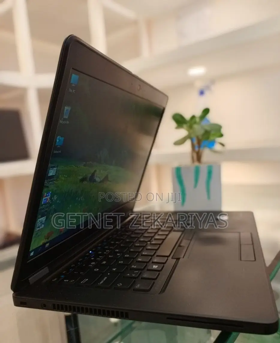 New Laptop Dell Latitude 14 8GB Intel Core I5 SSD 256GB