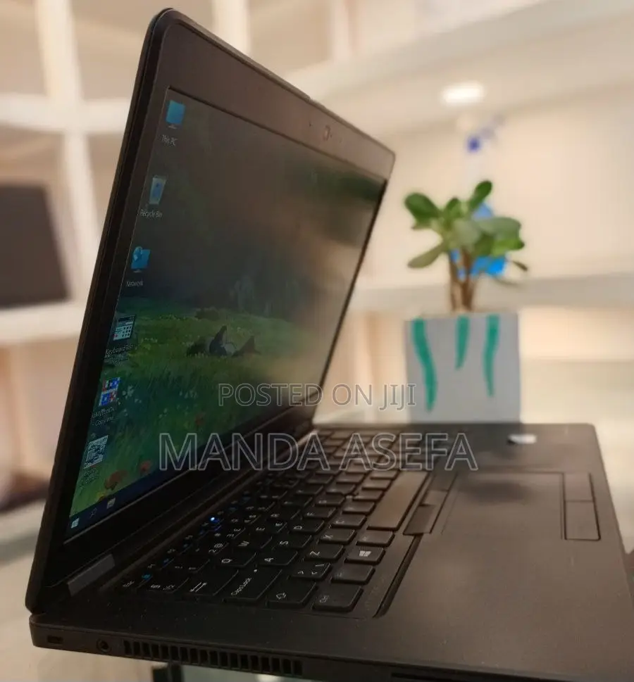 New Laptop Dell 8GB Intel Core I5 SSD 256GB