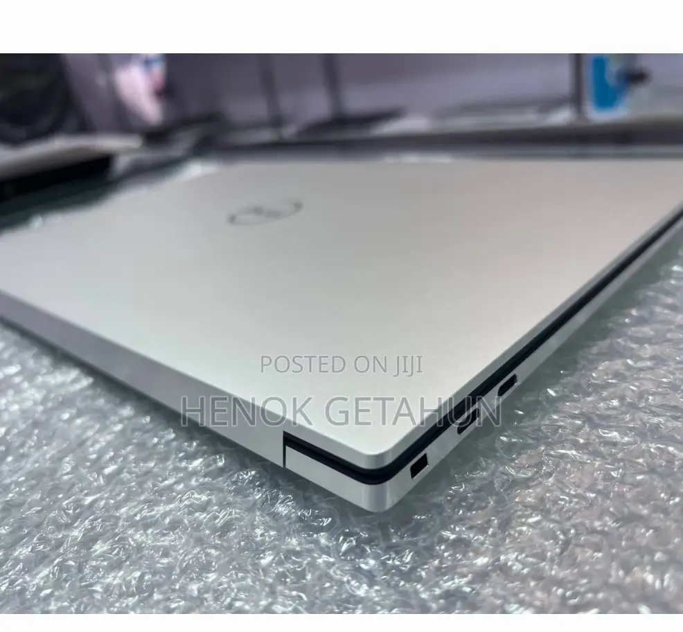 New Laptop Dell XPS 15 16GB Intel Core I7 SSD 512GB