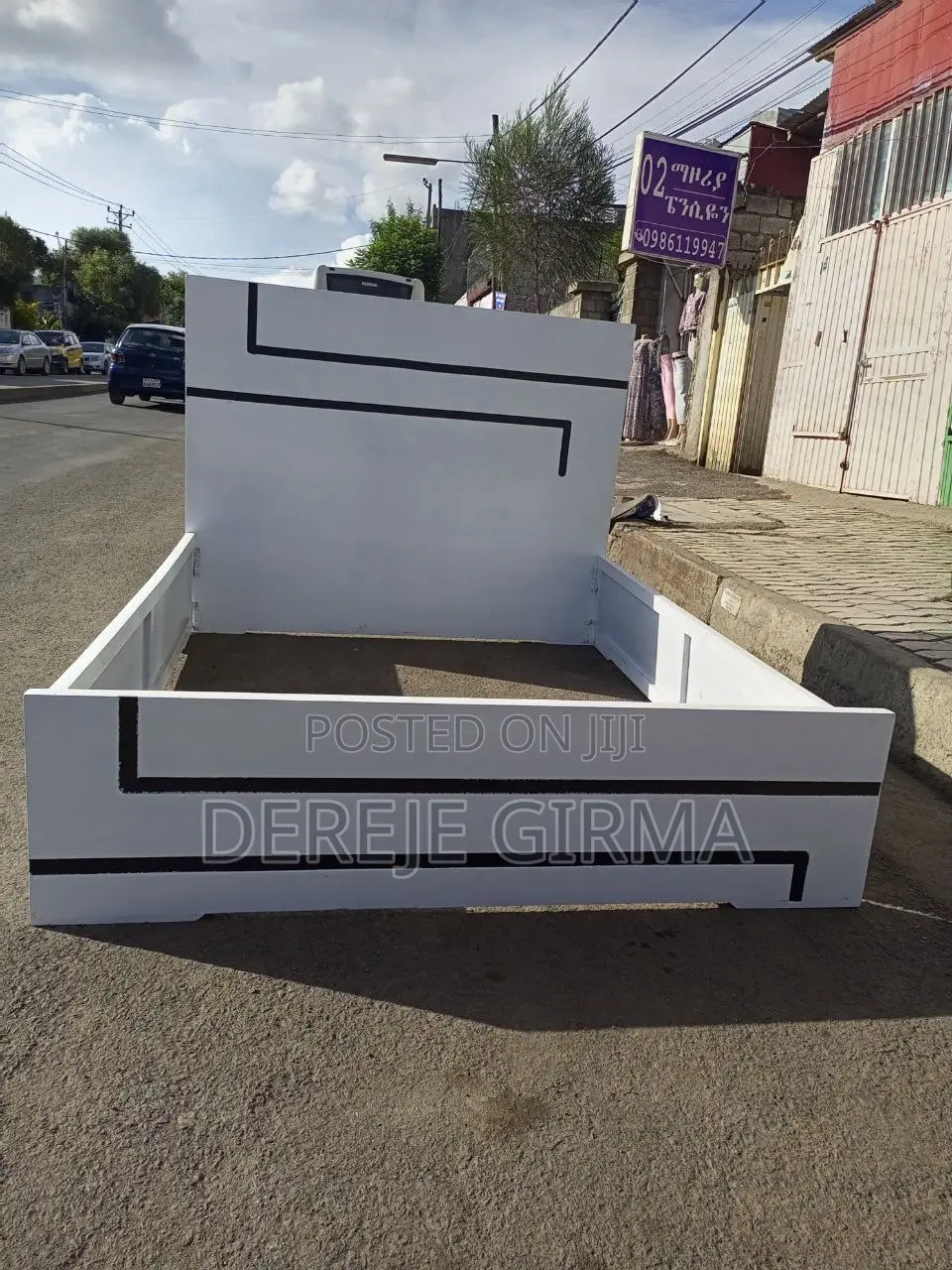 1,50cm አልጋ ከኮሜዲኖ ጋር