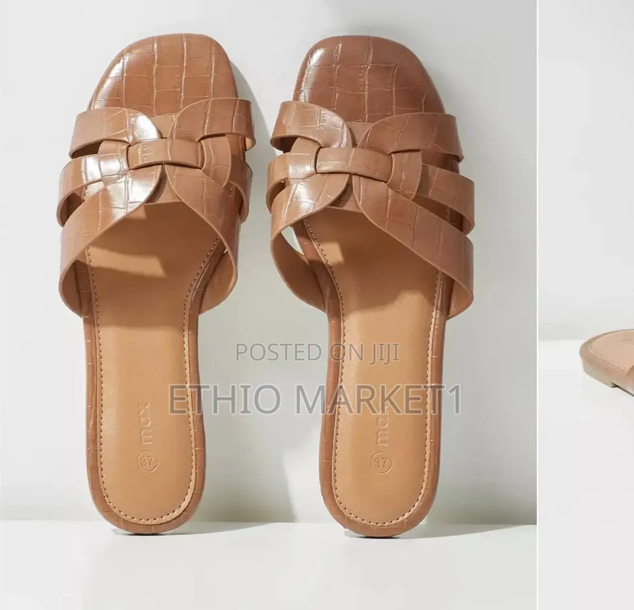 Women's Textured Slip-on Sandals