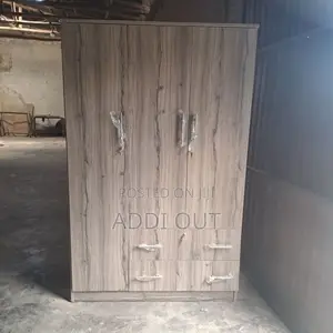 120 ላምኔት ቁምሳጥን