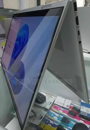 New Laptop HP Envy 13 8GB Intel Core I7 SSD 1T