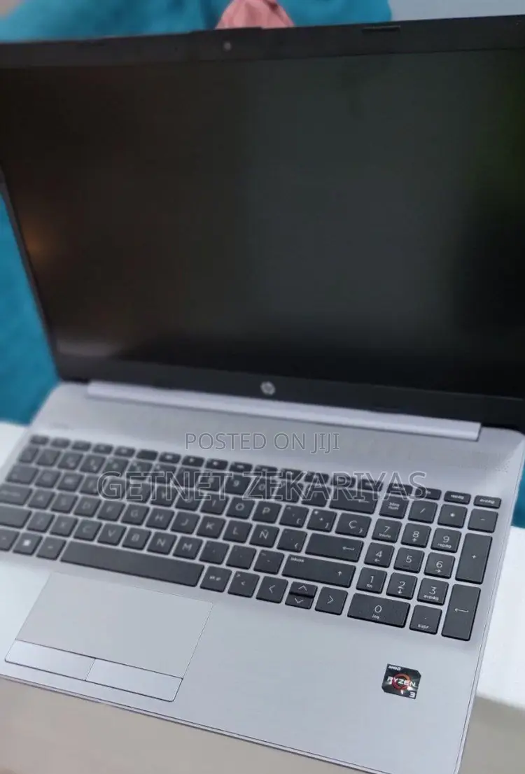 New Laptop HP Stream Notebook 8GB AMD Ryzen 3 SSD 256GB