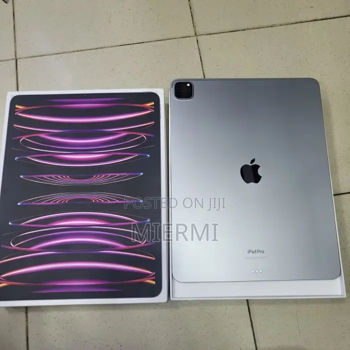 Apple iPad Pro 12.9 (2022) 256 GB Gray