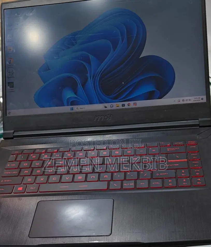 New Laptop MSI 16GB AMD Ryzen 7 SSD 512GB