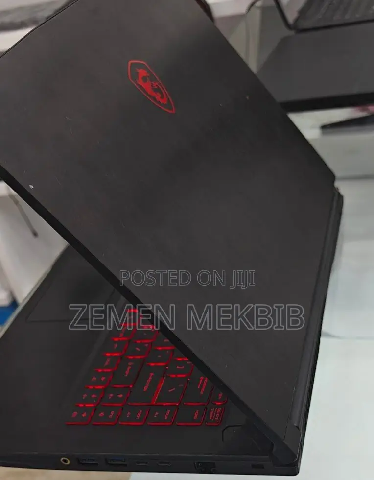 New Laptop MSI 16GB AMD Ryzen 7 SSD 512GB