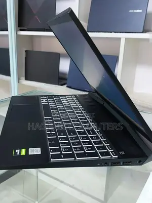 Laptop HP Pavilion 15-Eh0050wm 16GB Intel Core I7 SSD 1T