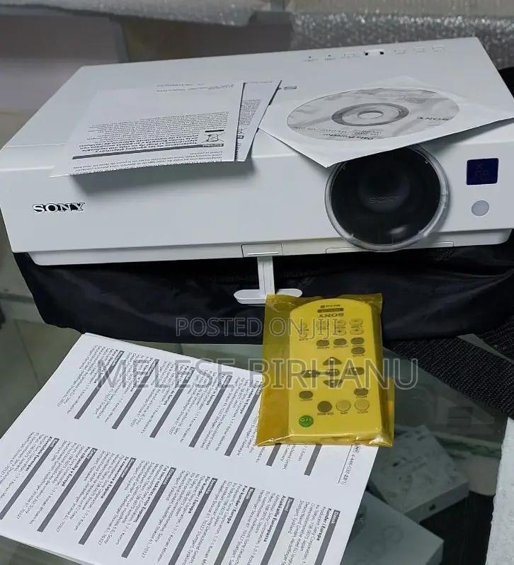 New SONY VPL-Dx102 Projector