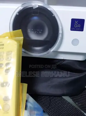 New SONY VPL-Dx102 Projector