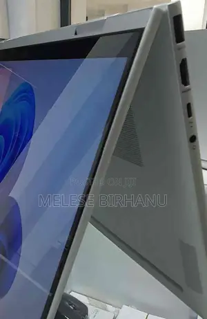 New Laptop HP Envy X360 8GB Intel Core I7 SSD 1T