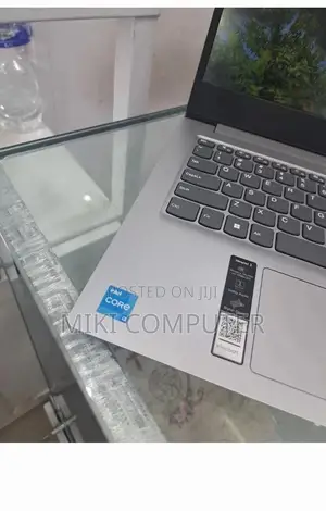 New Laptop Lenovo Ideapad 3 8GB Intel Core i3 SSD 256GB