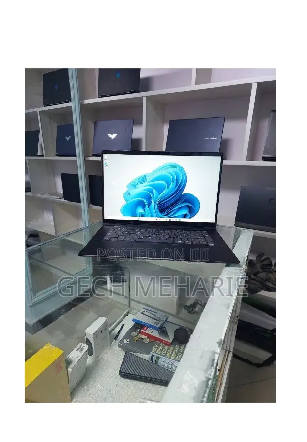 New Laptop HP Envy X360 16GB AMD Ryzen 7 SSD 512GB