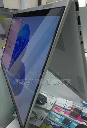 New Laptop HP Envy X360 8GB Intel Core I7 SSD 1T