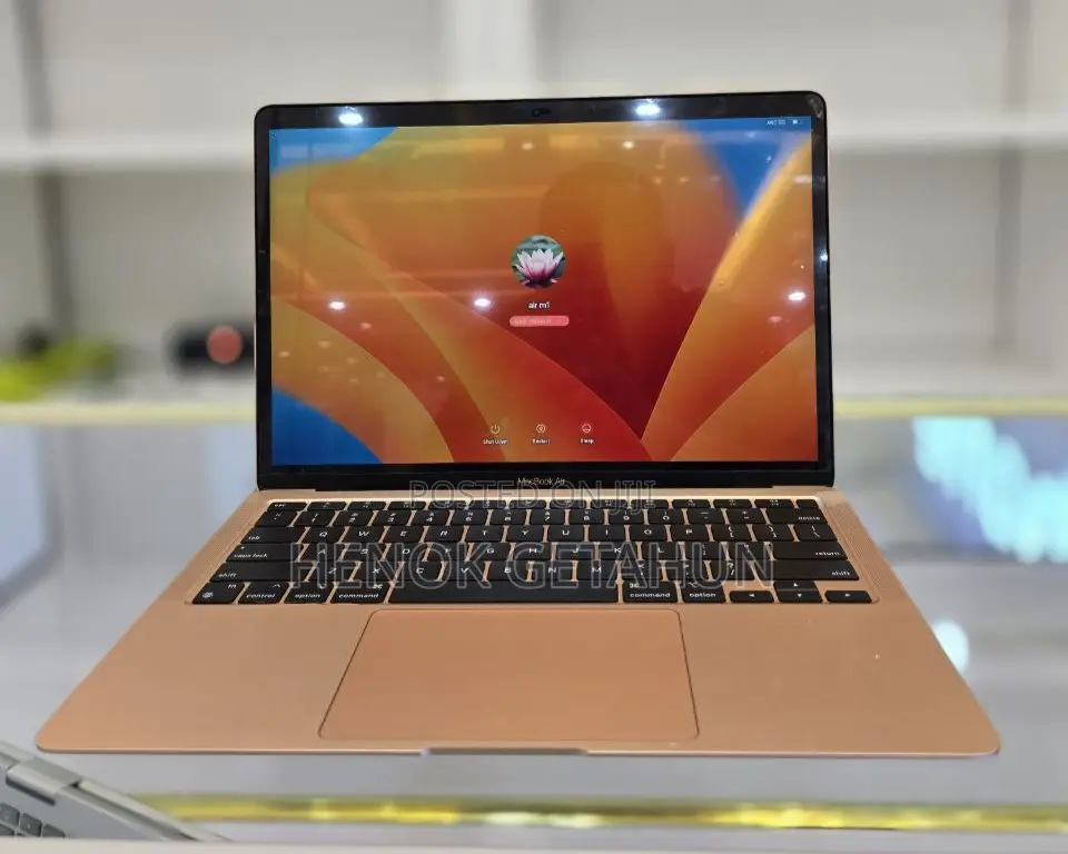 New Laptop Apple MacBook Air 2020 M1 8GB Apple M1 SSD 256GB