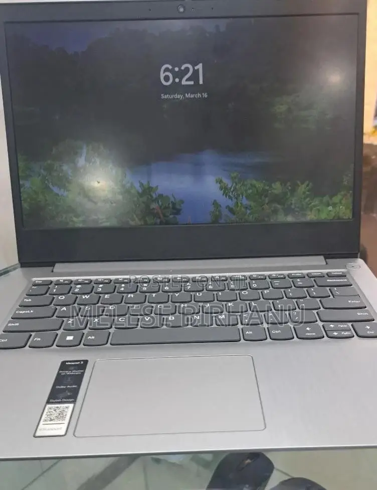 New Laptop Lenovo 8GB Intel Core i3 SSD 256GB