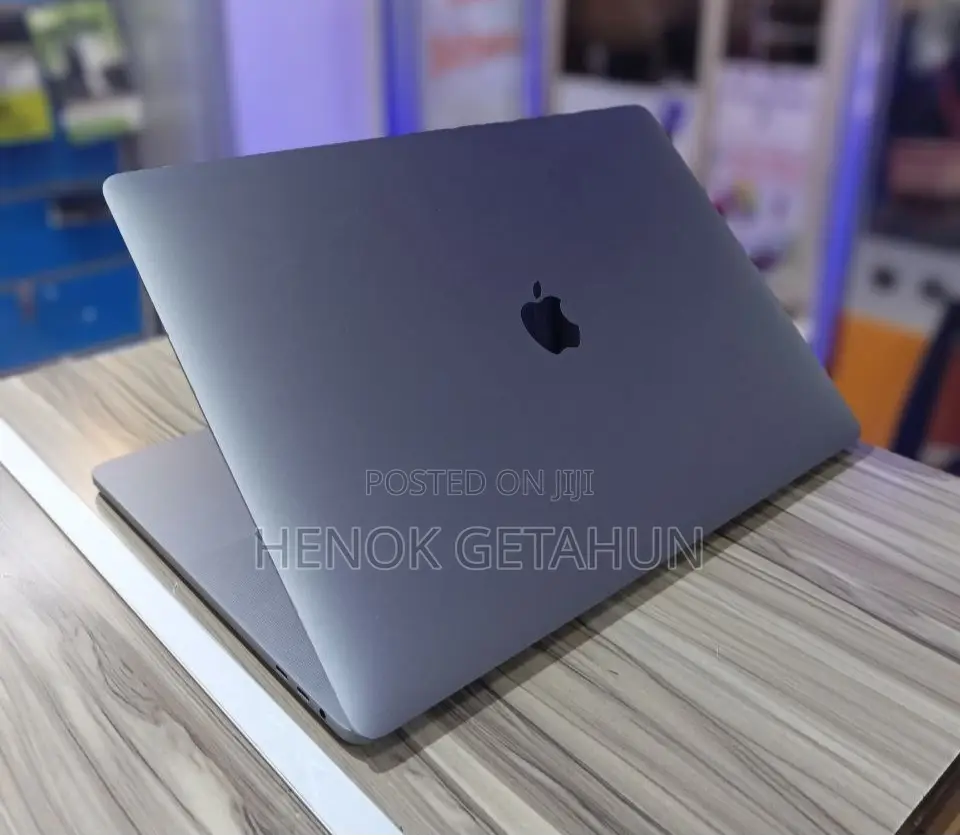 New Laptop Apple MacBook Pro 2019 16GB Intel Core I9 SSD 512GB