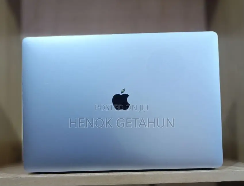 New Laptop Apple MacBook Pro 2019 16GB Intel Core I9 SSD 512GB