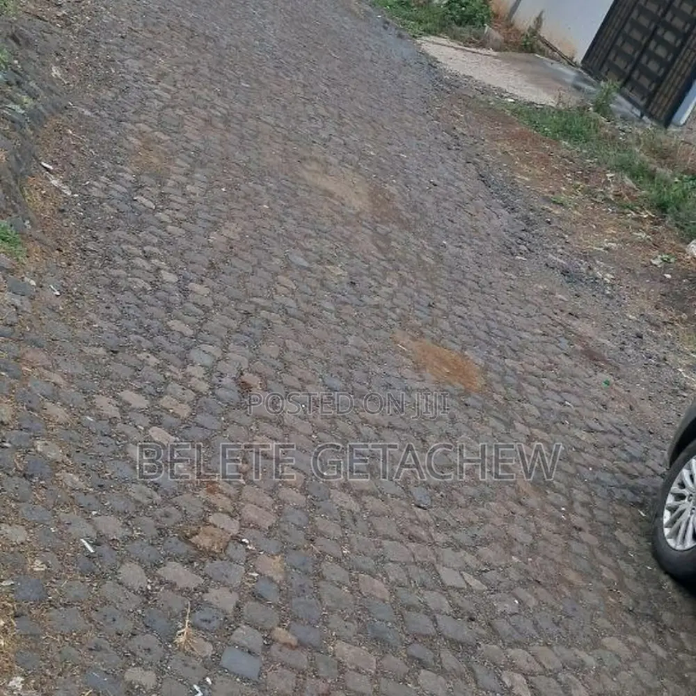 3bdrm Villa in Ayat On Finishing, Bole for sale