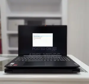 New Laptop Lenovo V15 8GB AMD Ryzen 3 SSD 256GB