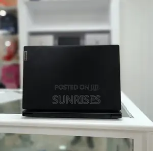 Photo - New Laptop Lenovo Ideapad 3 8GB AMD Ryzen 3 SSD 512GB