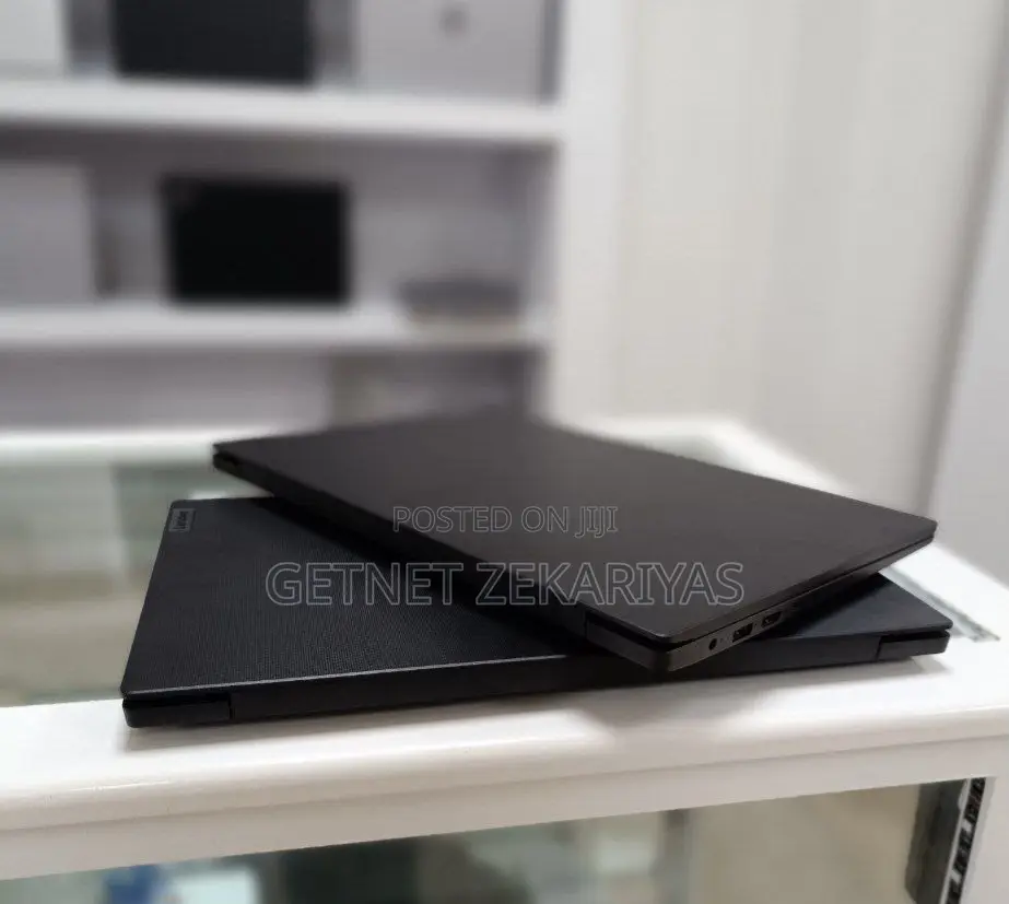 New Laptop Lenovo 8GB AMD Ryzen 3 SSD 256GB