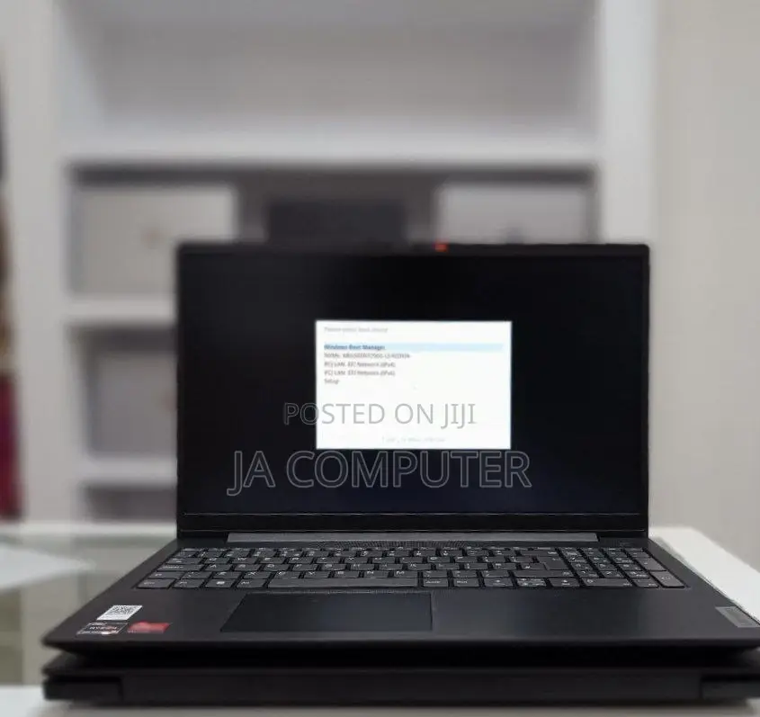 New Laptop Lenovo V15 8GB AMD Ryzen 3 SSD 256GB