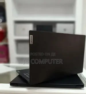 New Laptop Lenovo V15 8GB AMD Ryzen 3 SSD 256GB