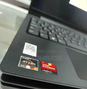 New Laptop Lenovo V15 8GB AMD Ryzen 3 SSD 256GB