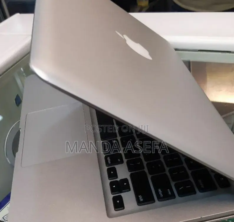 New Laptop Apple MacBook 2011 4GB HDD 500GB