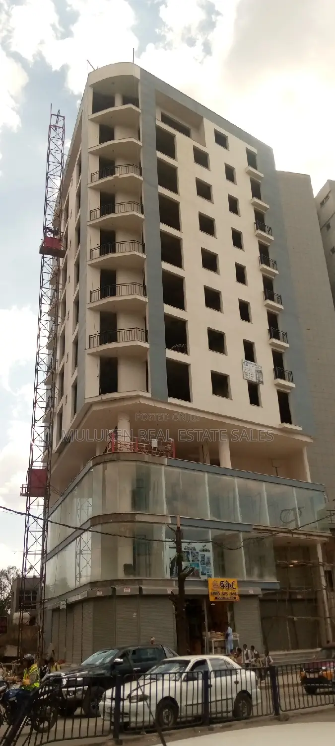 Shop for Sale at መገናኛ- ሾላ ገበያ