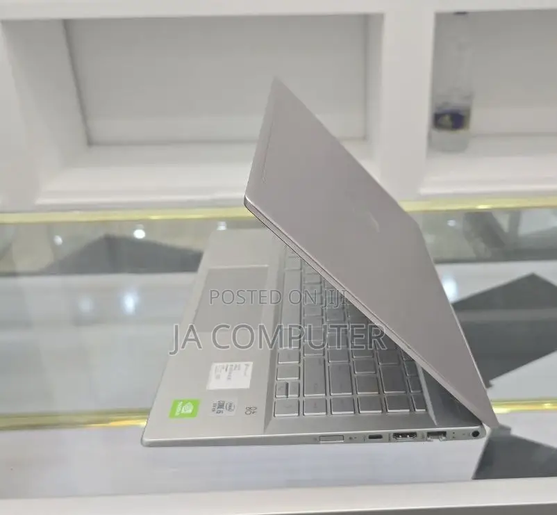 New Laptop HP Pavilion 15 8GB Intel Core I5 SSD 512GB