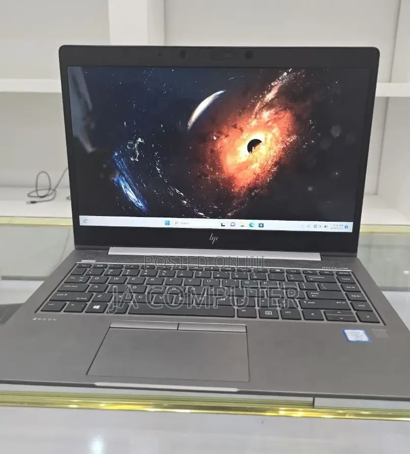 New Laptop HP ZBook Studio 16GB Intel Core I5 SSD 512GB