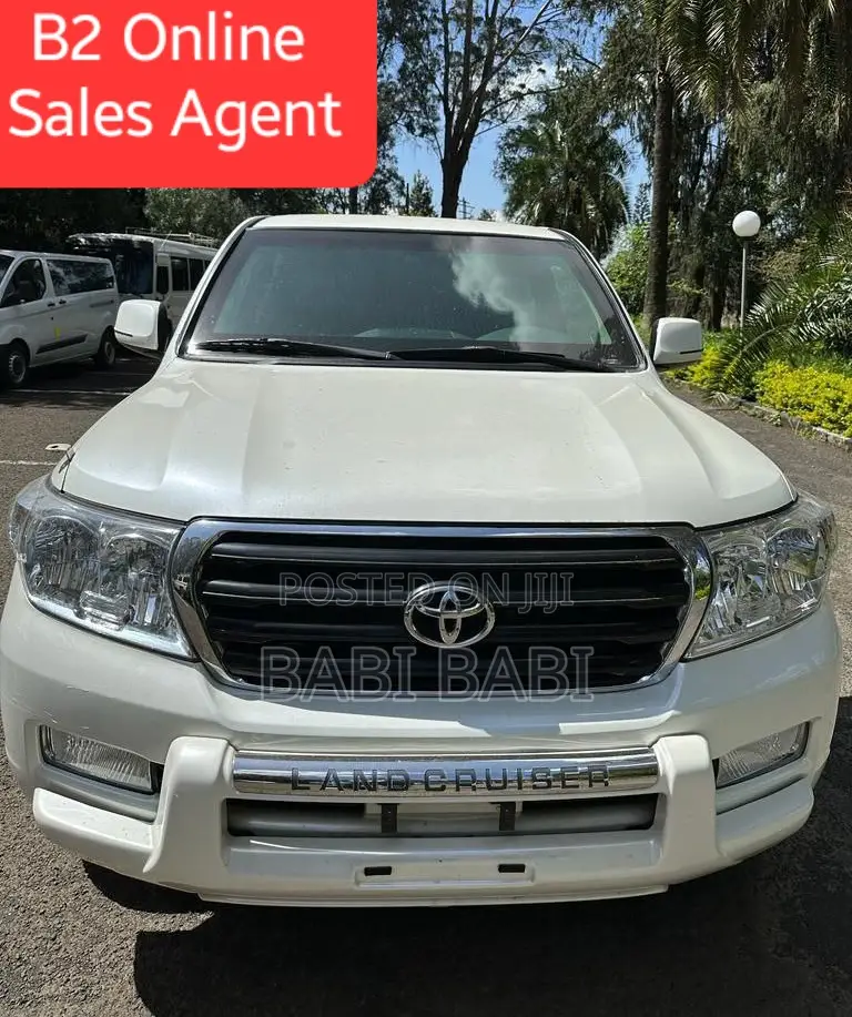Toyota Land Cruiser 2015 White