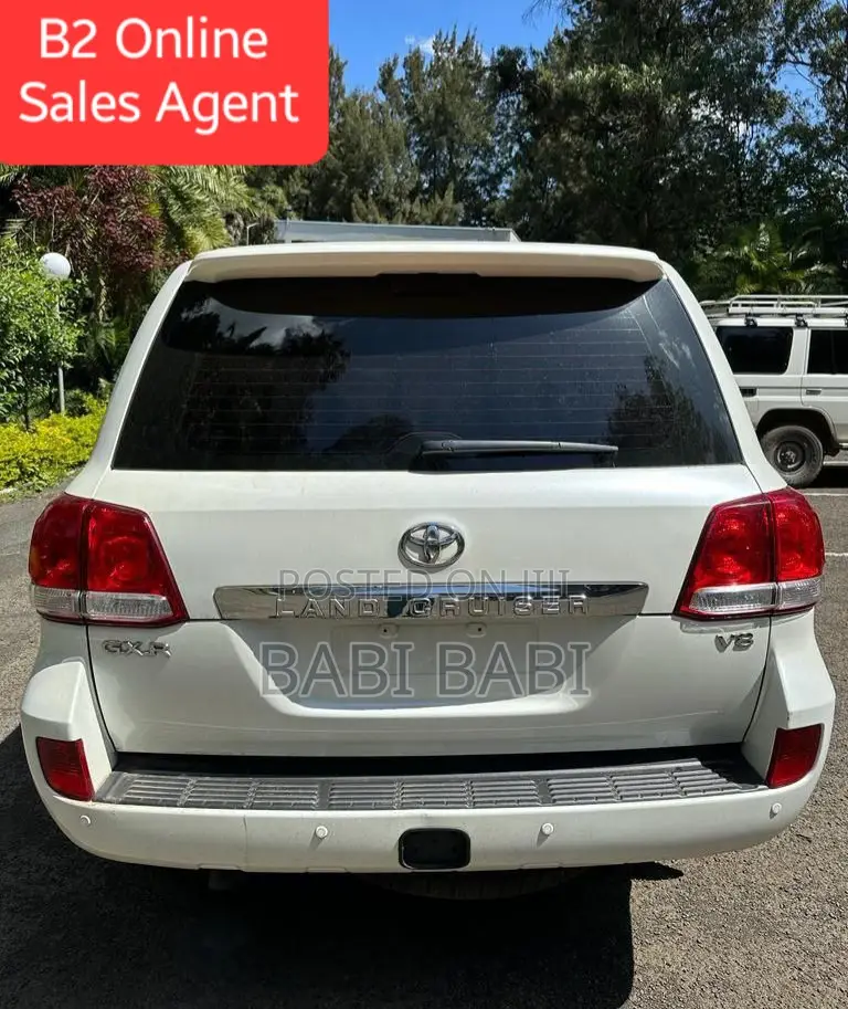 Toyota Land Cruiser 2015 White