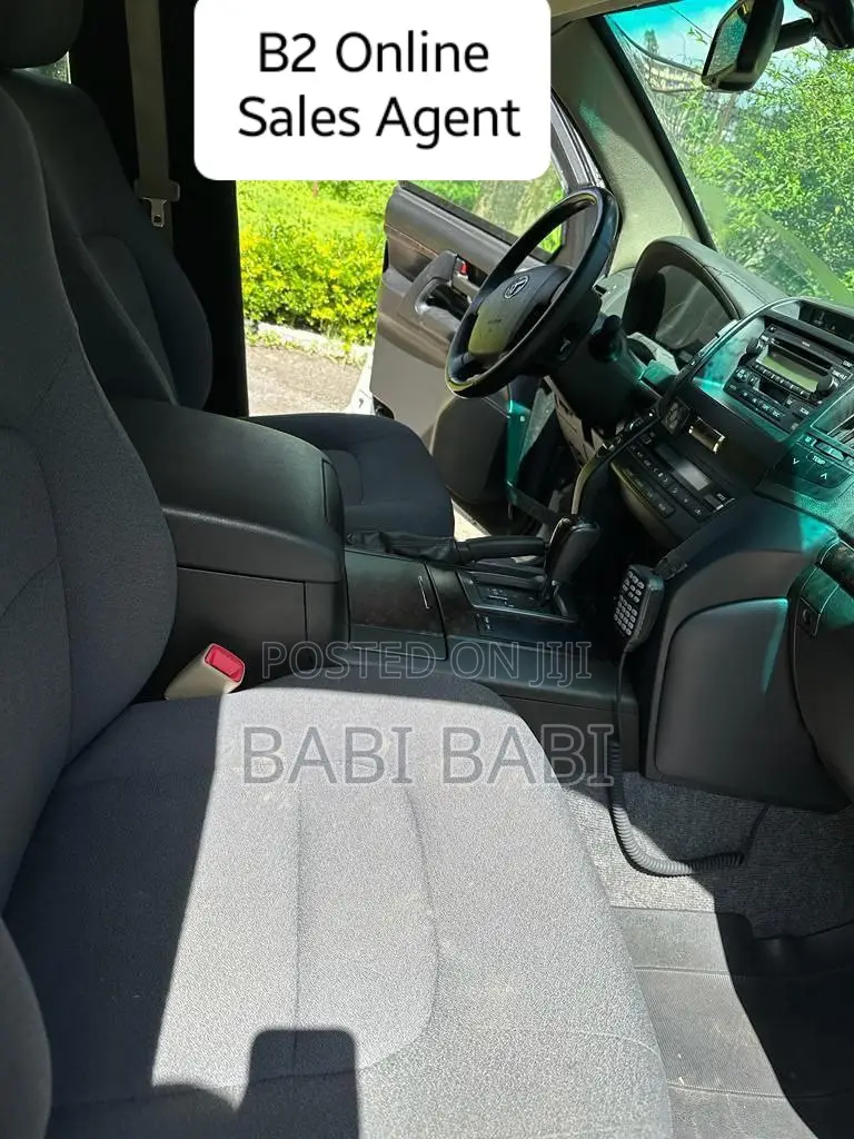 Toyota Land Cruiser 2015 White