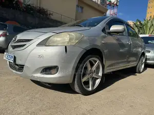 Photo - Toyota Belta 2008 Silver