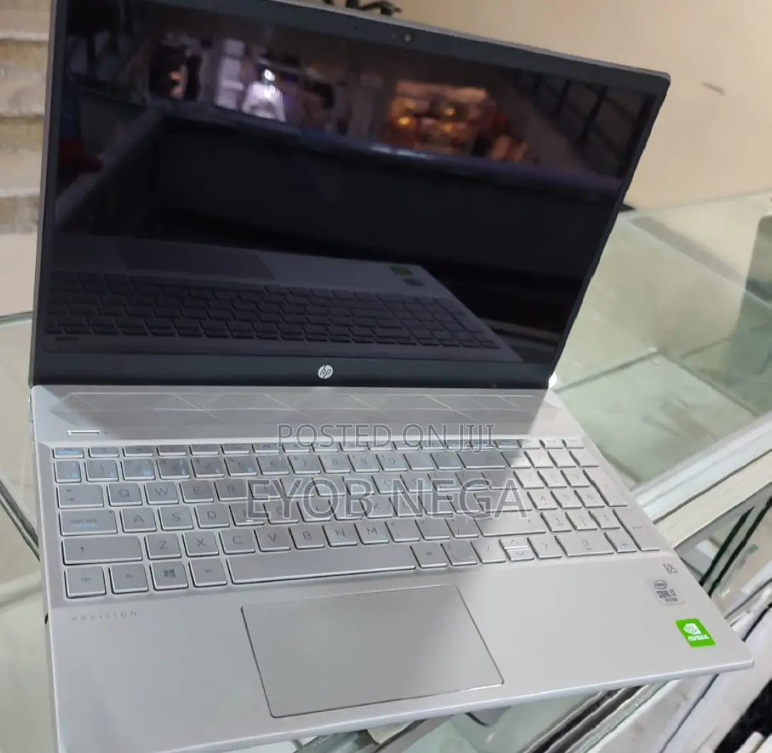 New Laptop HP Pavilion 15 8GB Intel Core I7 SSD 1T