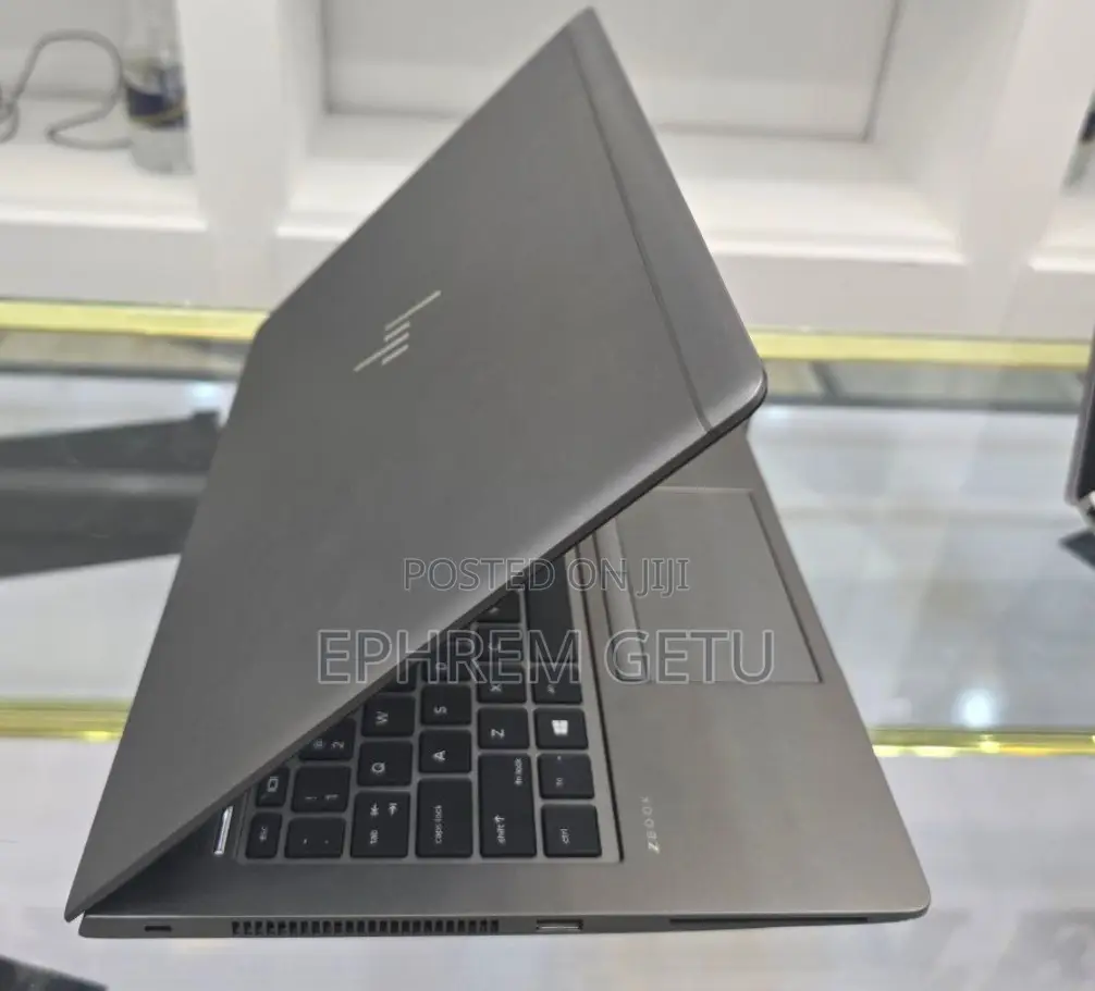 New Laptop HP ZBook Studio G4 16GB Intel Core I7 SSD 512GB