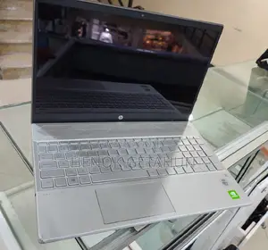 New Laptop HP Pavilion 15 8GB Intel Core I7 HDD 1T