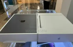 New Laptop Apple MacBook Air 2022 M2 8GB Apple M2 SSD 512GB