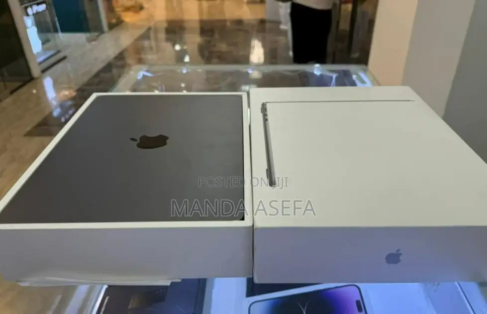 New Laptop Apple MacBook Air 2022 M2 8GB Apple M2 SSD 512GB