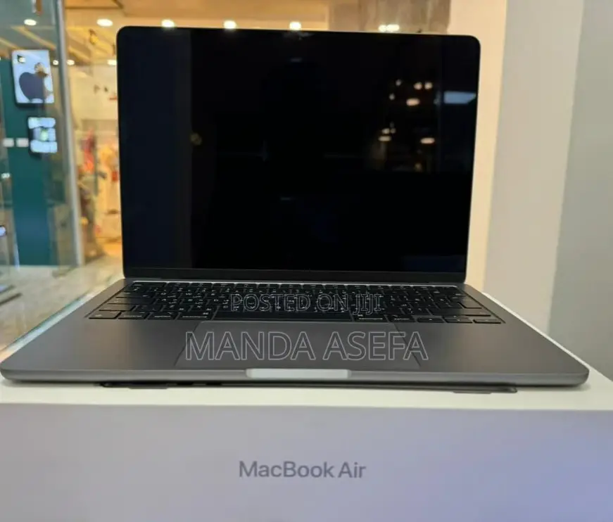 New Laptop Apple MacBook Air 2022 M2 8GB Apple M2 SSD 512GB
