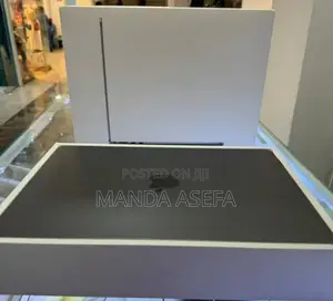 New Laptop Apple MacBook Air 2022 M2 8GB Apple M2 SSD 512GB