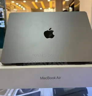 New Laptop Apple MacBook Air 2022 M2 8GB Apple M2 SSD 256GB