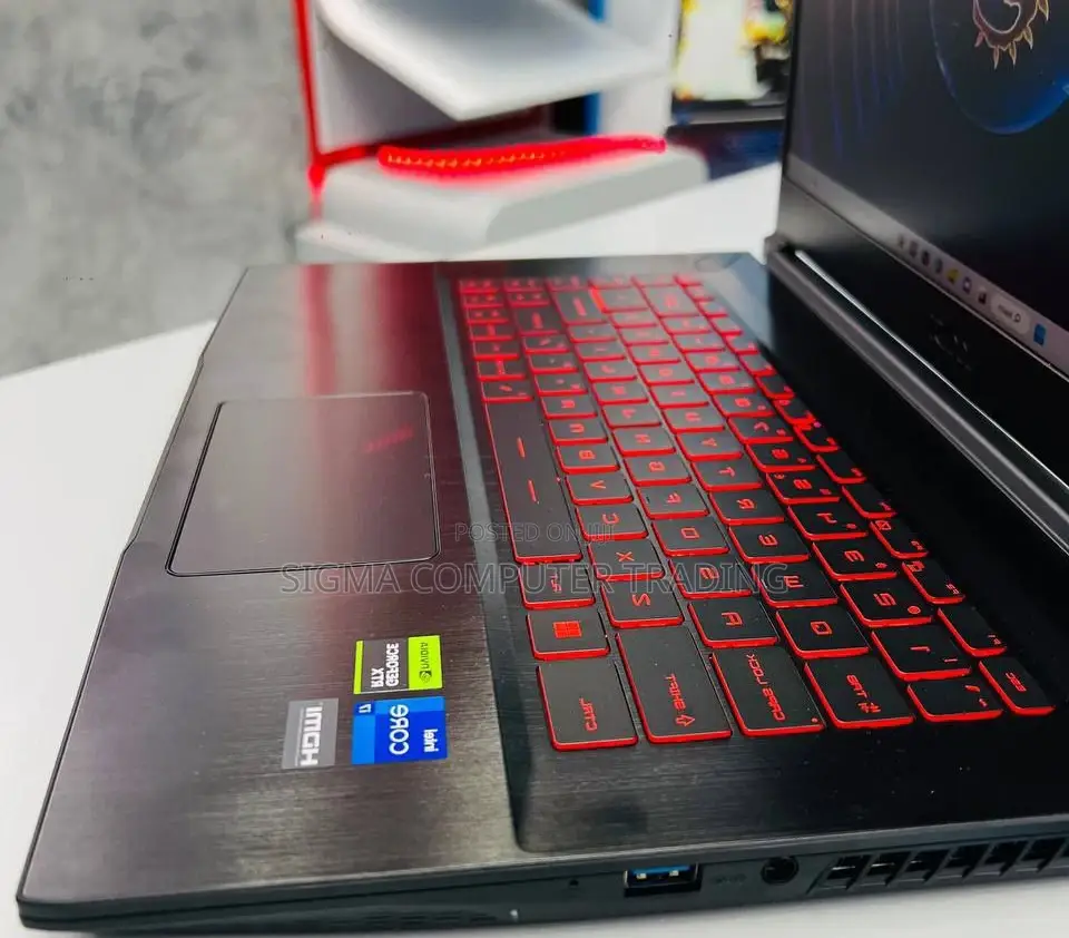 New Laptop MSI GF63 16GB Intel Core I7 SSD 512GB