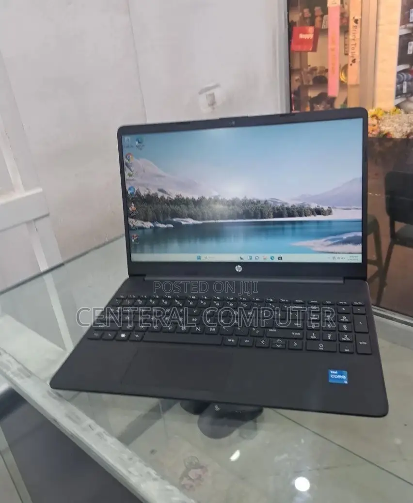 New Laptop HP 15-Gw0023od Slim 8GB Intel Core I3 SSD 512GB